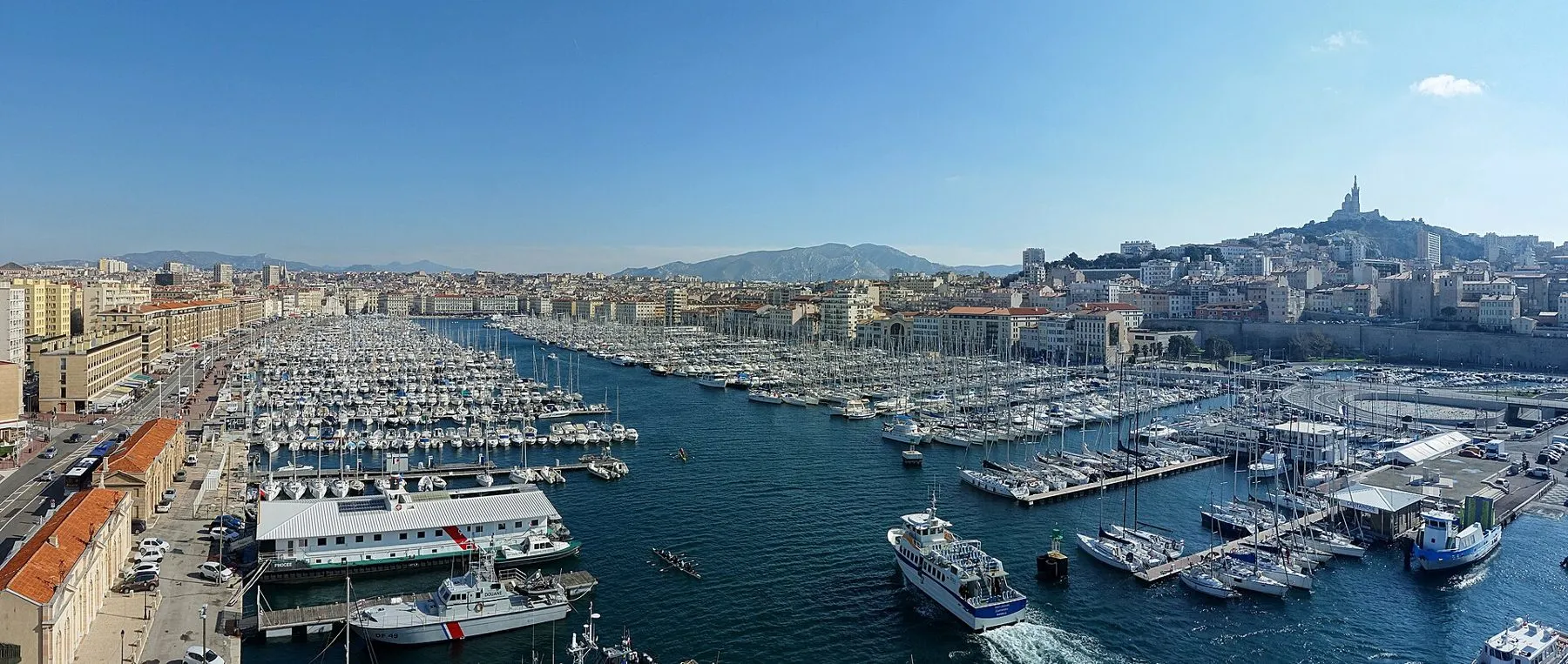Le Vieux-Port de Marseille et Notre-Dame-de-la-Garde